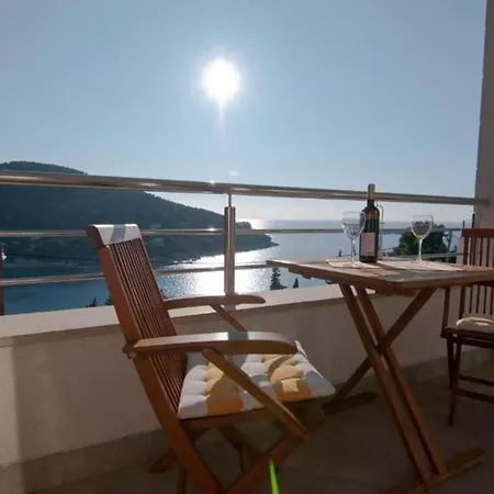 One-bedroom With Balcony And Sea View Supreme *