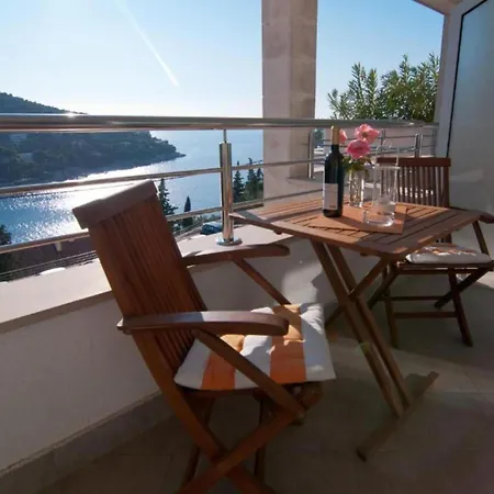 One-bedroom With Balcony And Sea View Supreme Daire