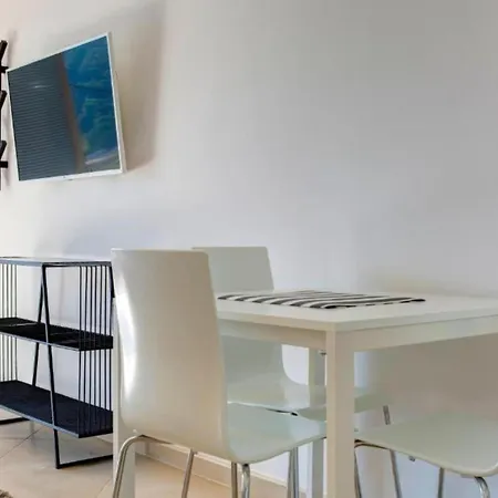 One-bedroom With Balcony And Sea View Supreme